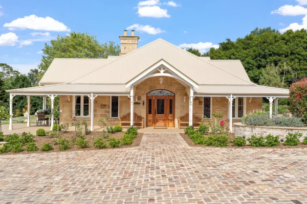 Wall surface - Image 2