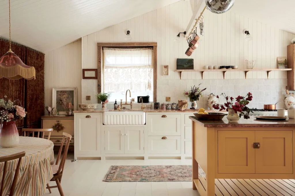 Bohemian & eclectic kitchens