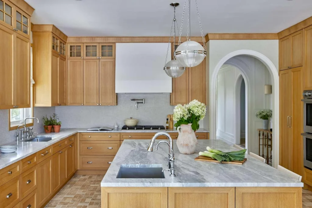 Traditional and classic kitchens