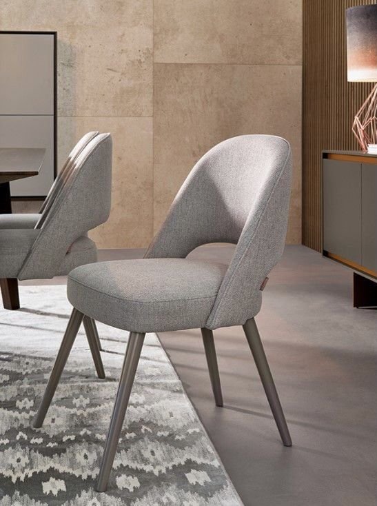 Plush & Upholstered Chairs